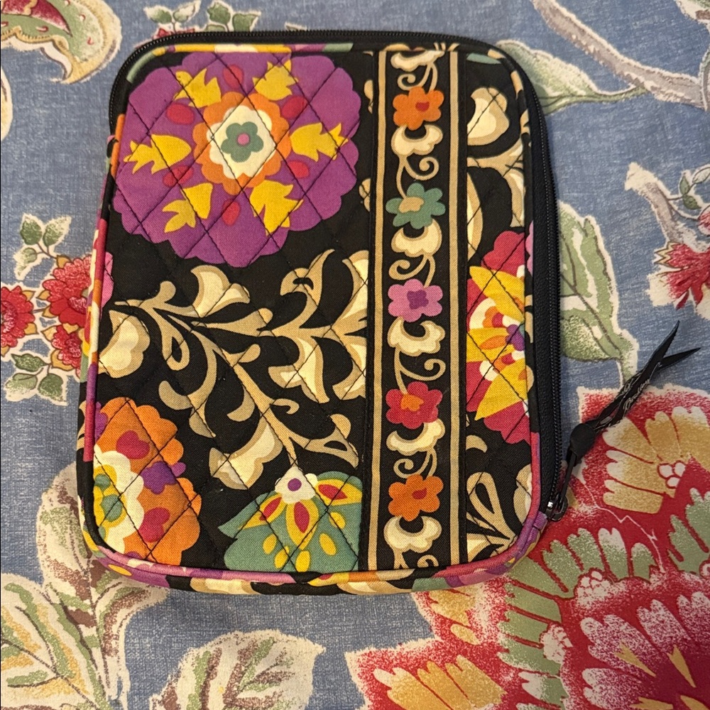 Vera Bradley Floral Quilted  kindle Pouch